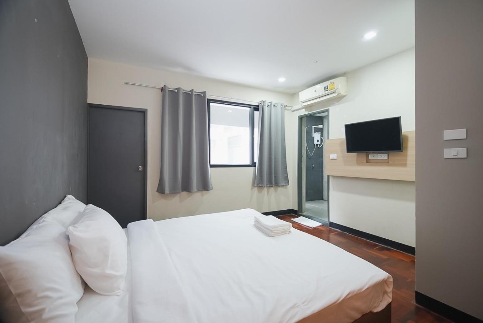 בנגקוק Mitr Inn Mrt Samyot Station - The Grand Palace มิตร อินน์ พระบรมมหาราชวัง מראה חיצוני תמונה